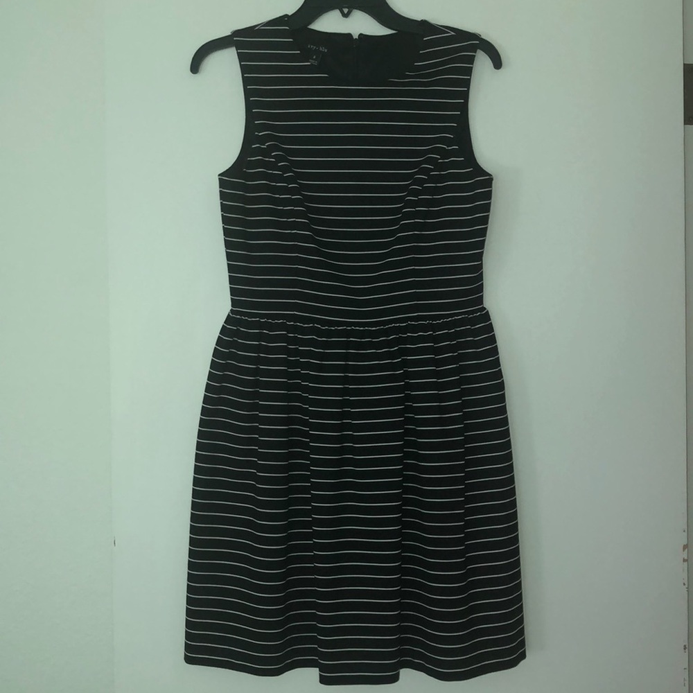 Black and white sleeveless dress